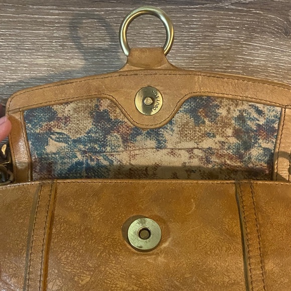 HOBO Vintage Cognac Leather Chain Strap Clutch Wristlet Purse - Picture 4 of 8